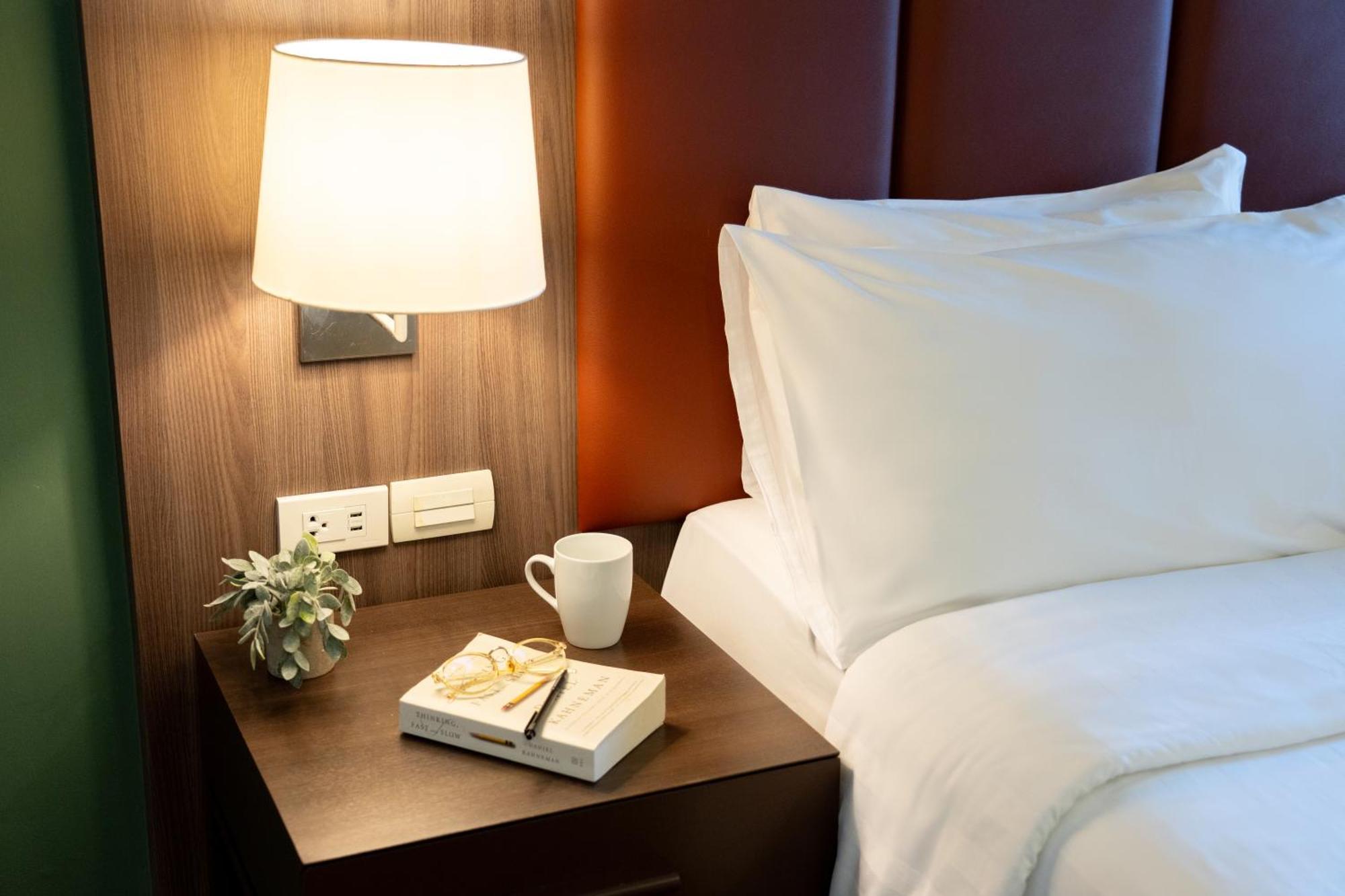 Gemütliches Zimmer mit Kingsize-Bett