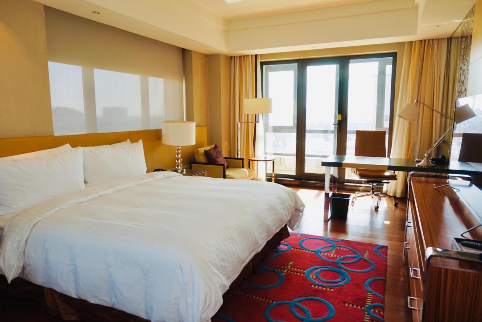 Large One-Bedroom Apartment + 116㎡ + private bedroom + private living room + open-plan kitchen + laundry room + complimentary high-speed internet,1539002374:JPEG