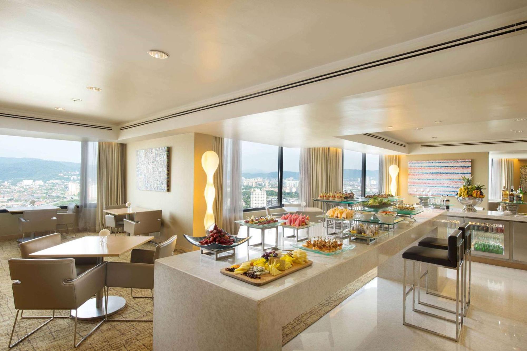 Executive King Room with Lounge Access,1611073208:JPEG