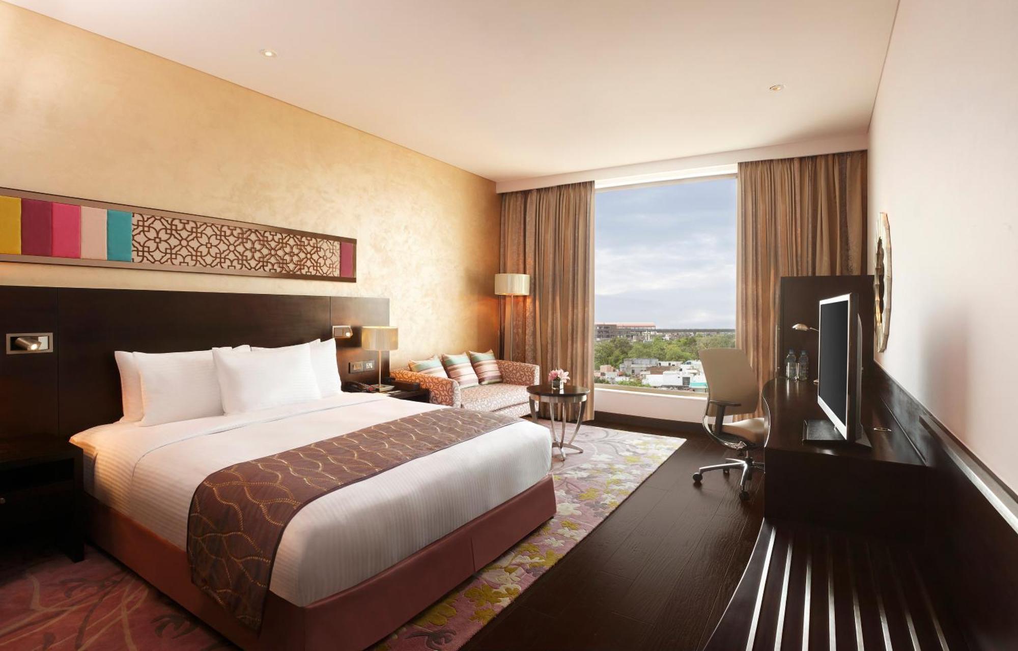 King Guest Room,1765894580:JPEG