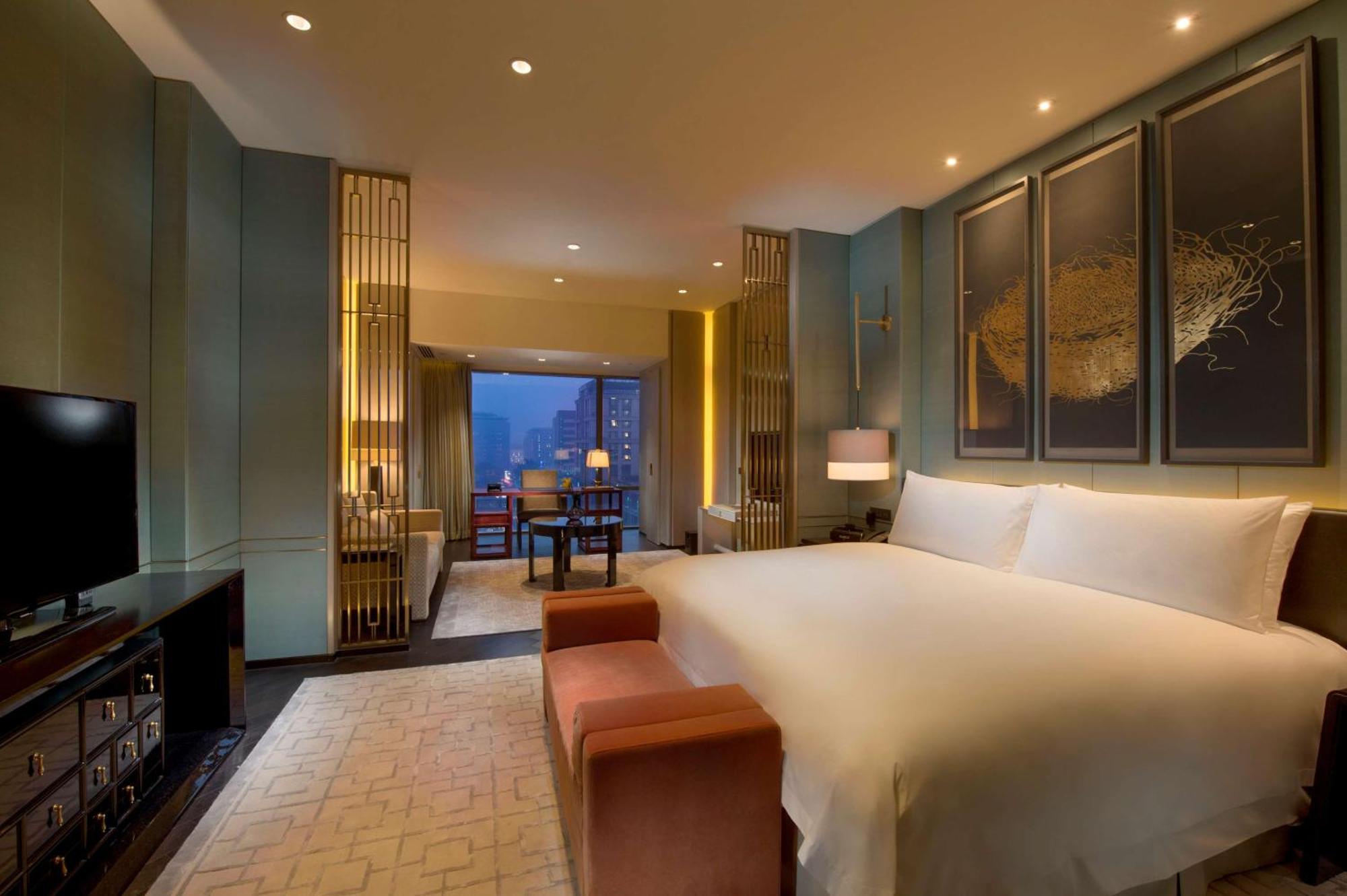 Premier King Room,1722960471:JPEG