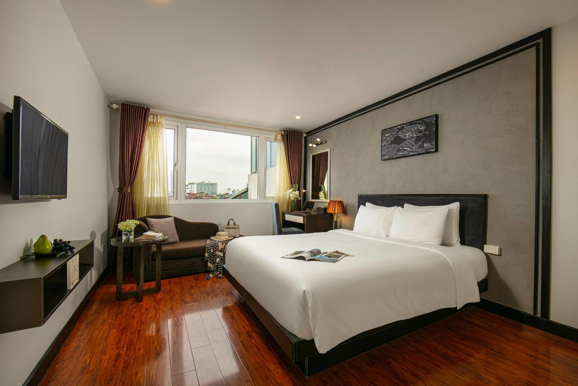 Honeymoon Suite,1556118721:JPEG