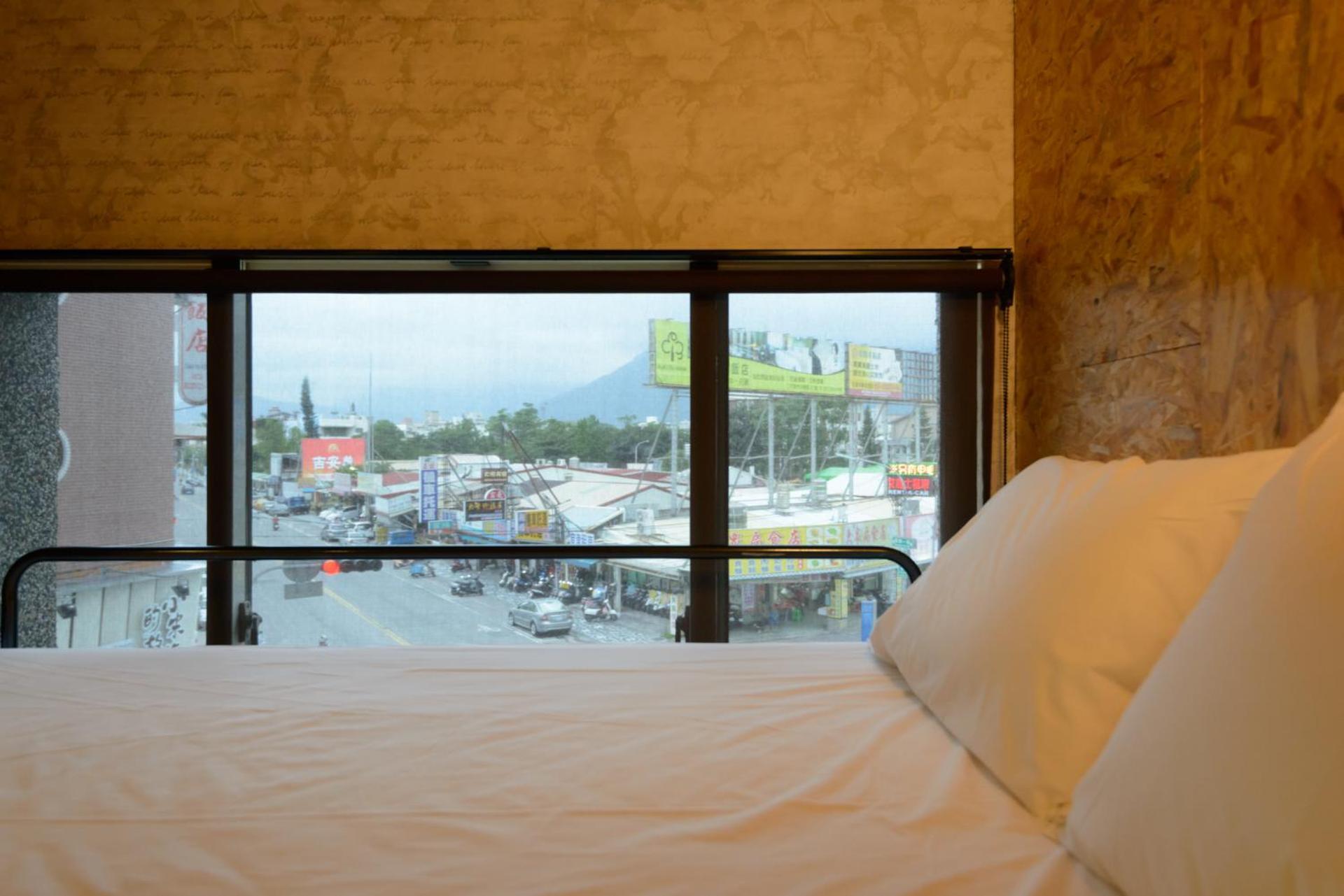 Double Bed in Mixed Dormitory Room