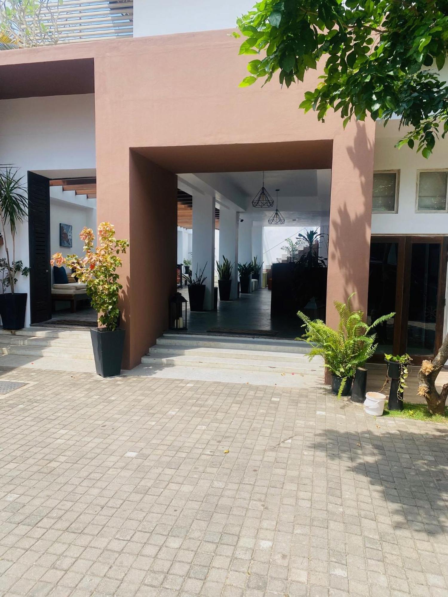Standard Twin Room Airport Drop-off