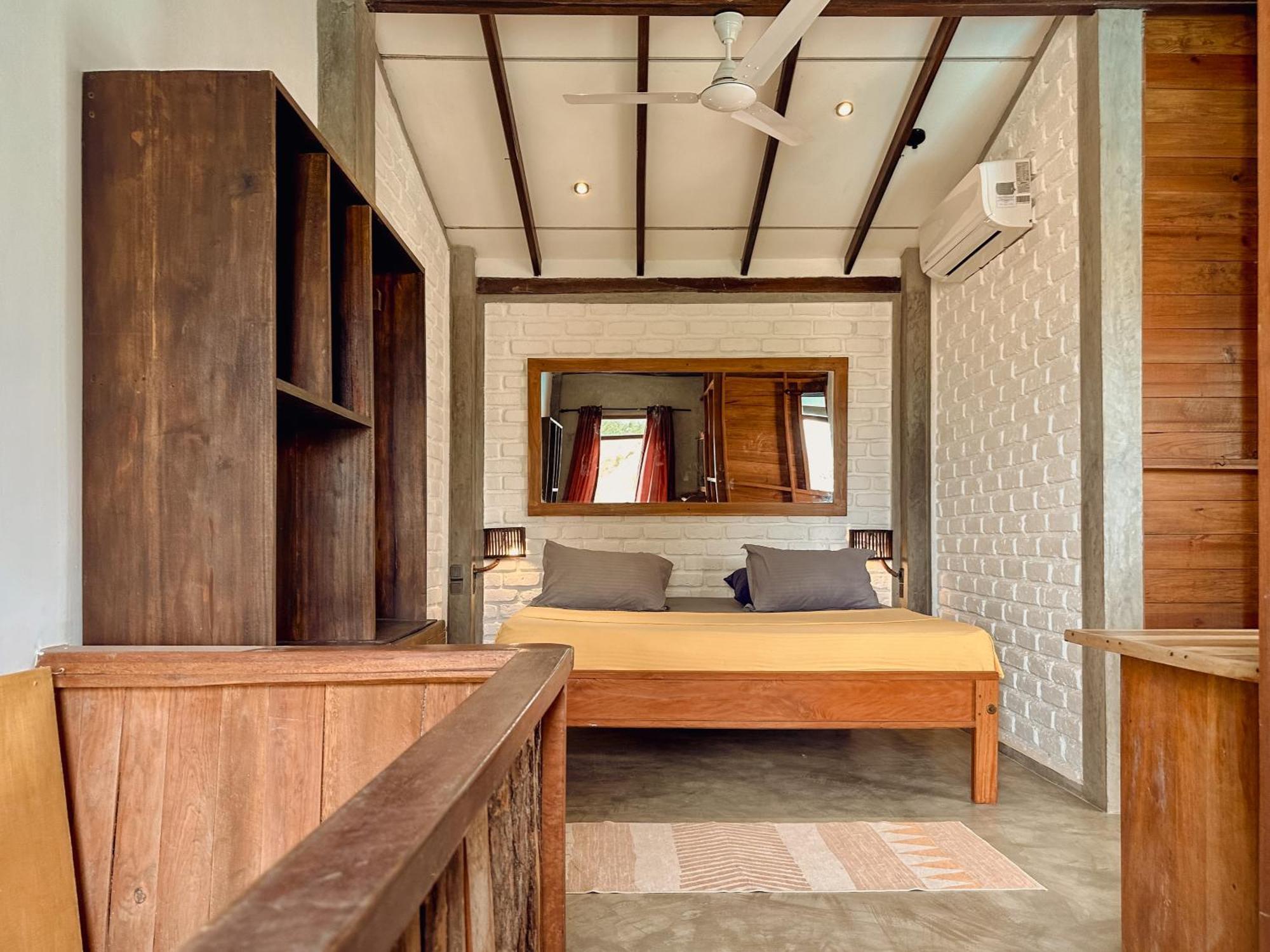 Deluxe Bungalow