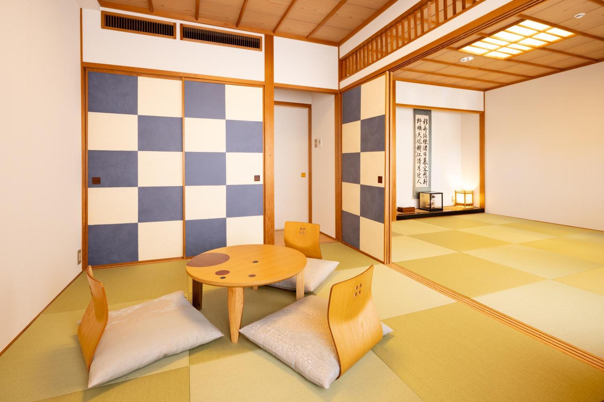 【Partly Renovated】Japanese-Style Suite Room Non-Smoking No Meals