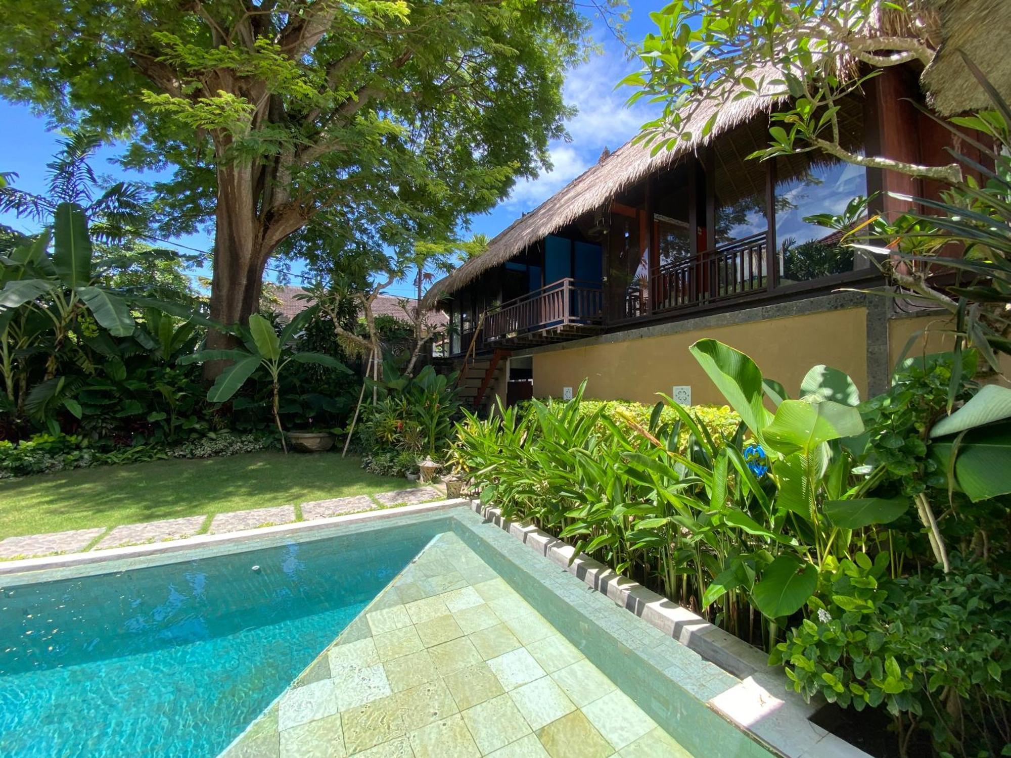 Queen Room Pool View