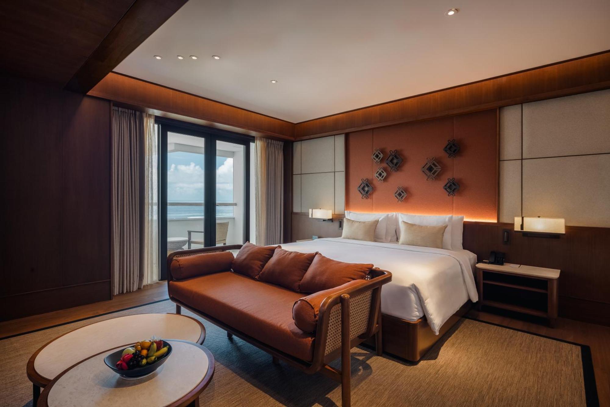 Executive with Sea View,1598432956:JPEG