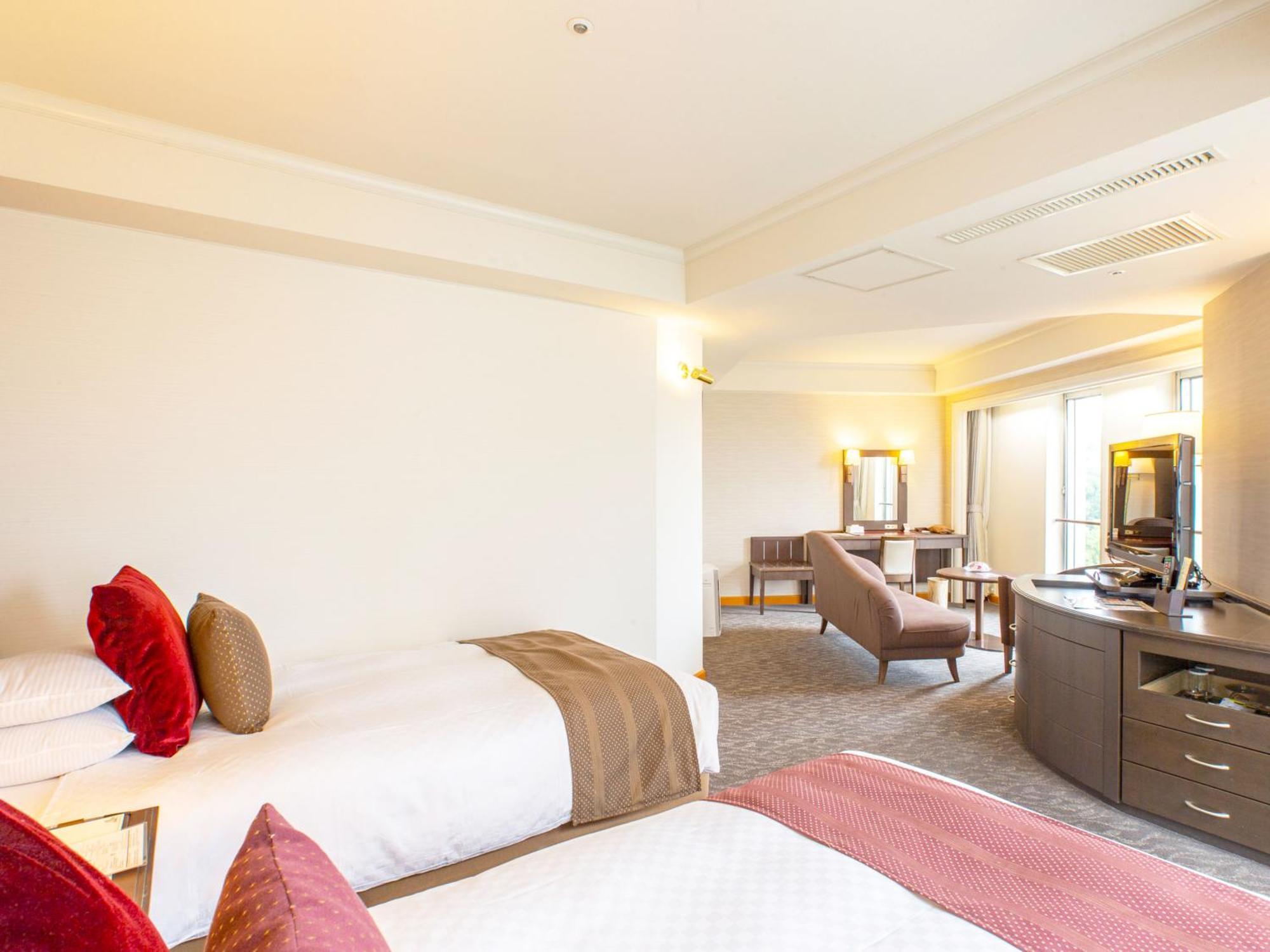 Deluxe Twin Room with Castle View,1610240215:JPEG