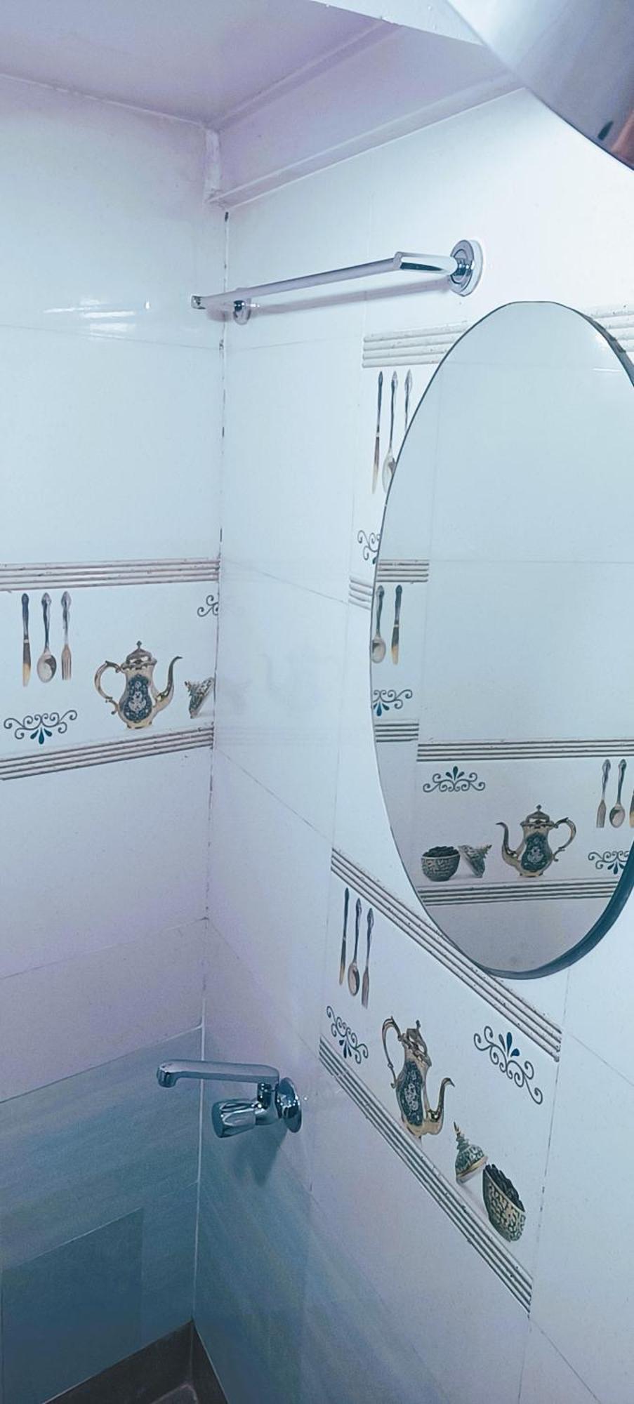 Male Dormitory Room,1614327419:JPEG