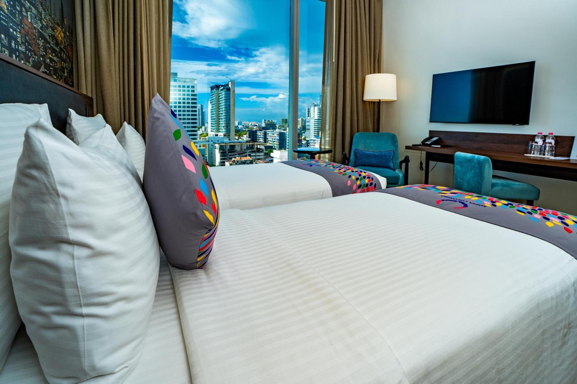 Deluxe Twin Room City View 
