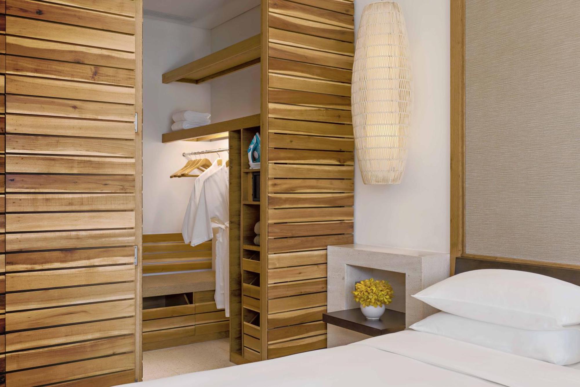 Twin Room with Ocean View,1705596035:JPEG
