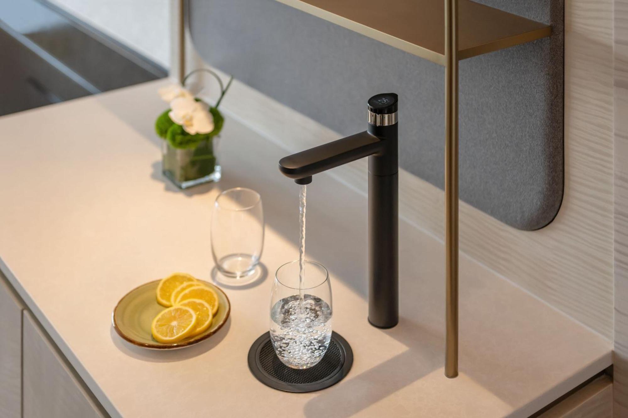 Premium Twin Room with City View,1637707370:JPEG