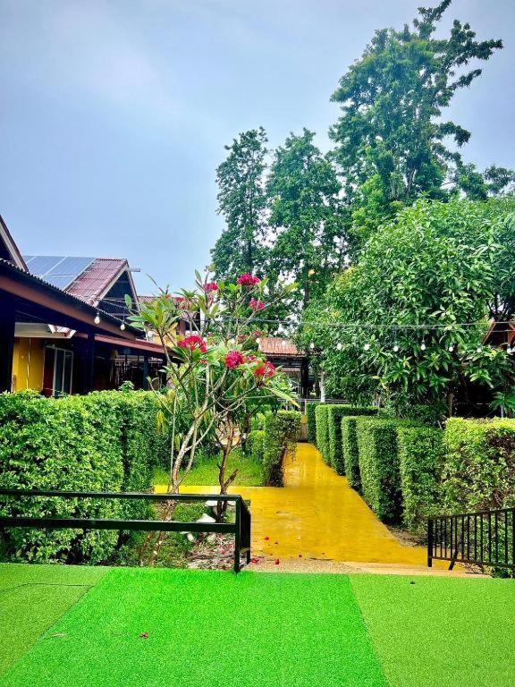 Deluxe Family Bungalow Garden View,1648910440:JPEG