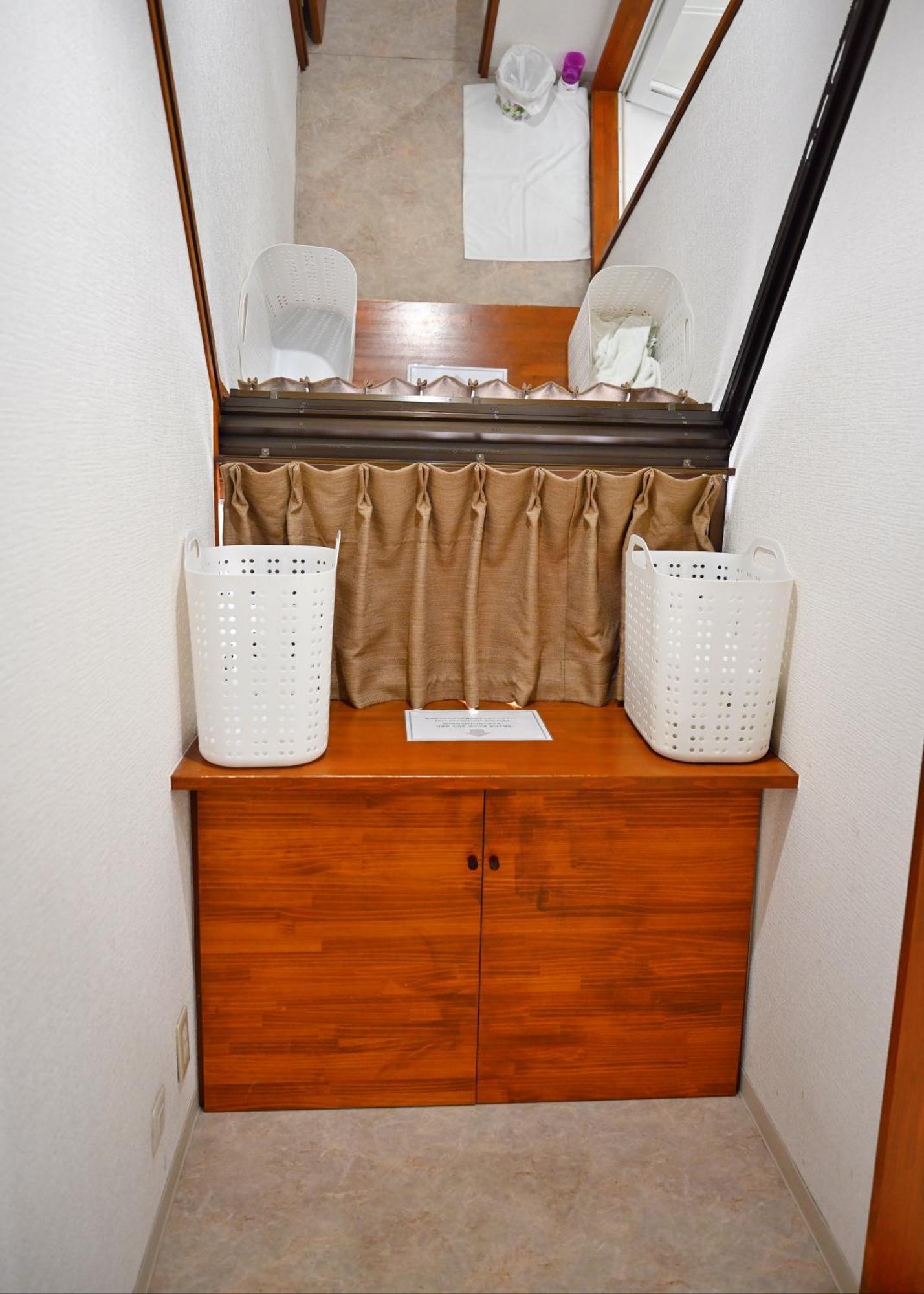 Single Bed 10-Bed Dormitory Room
