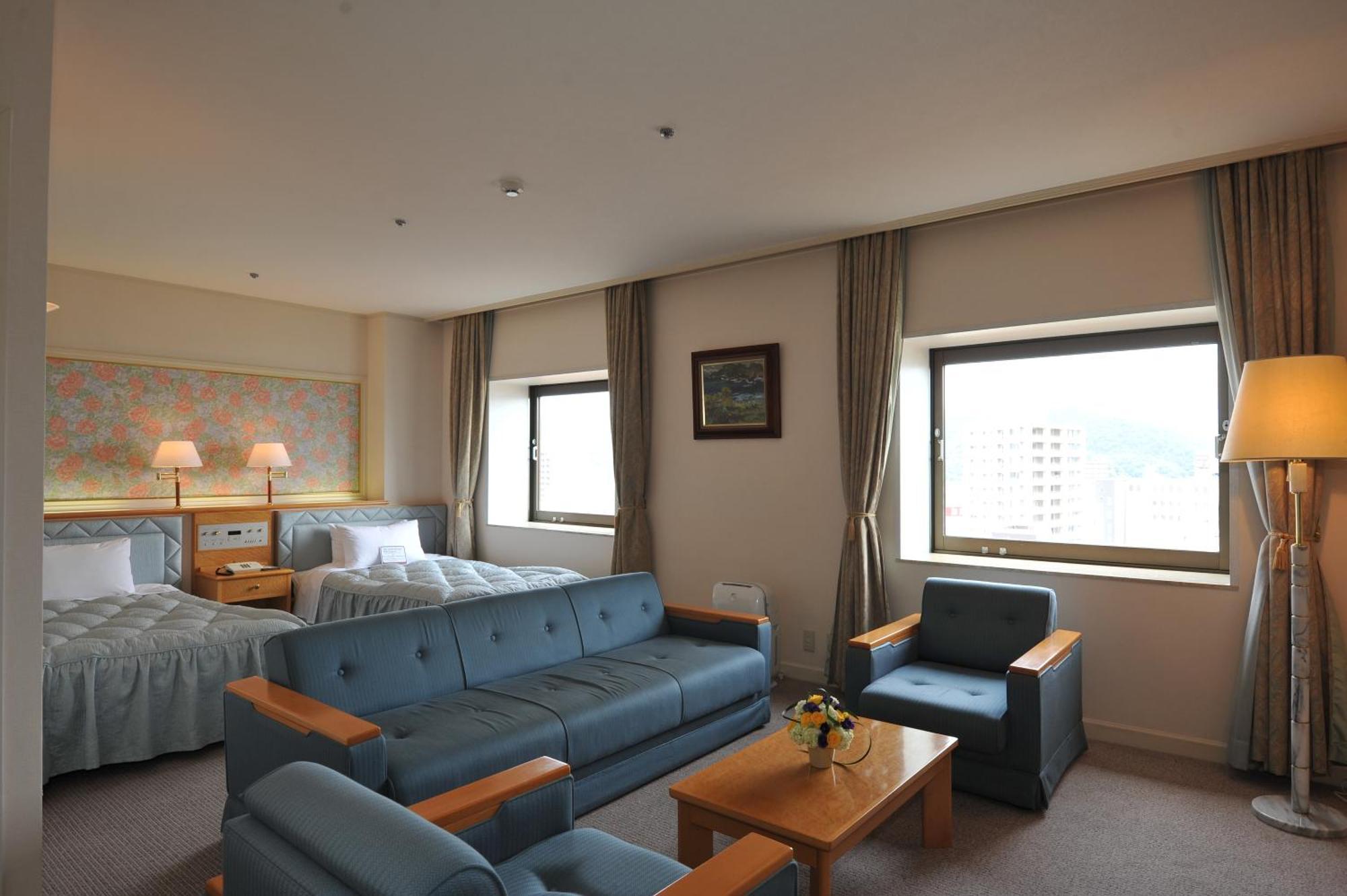 Triple Room,1666036092:JPEG