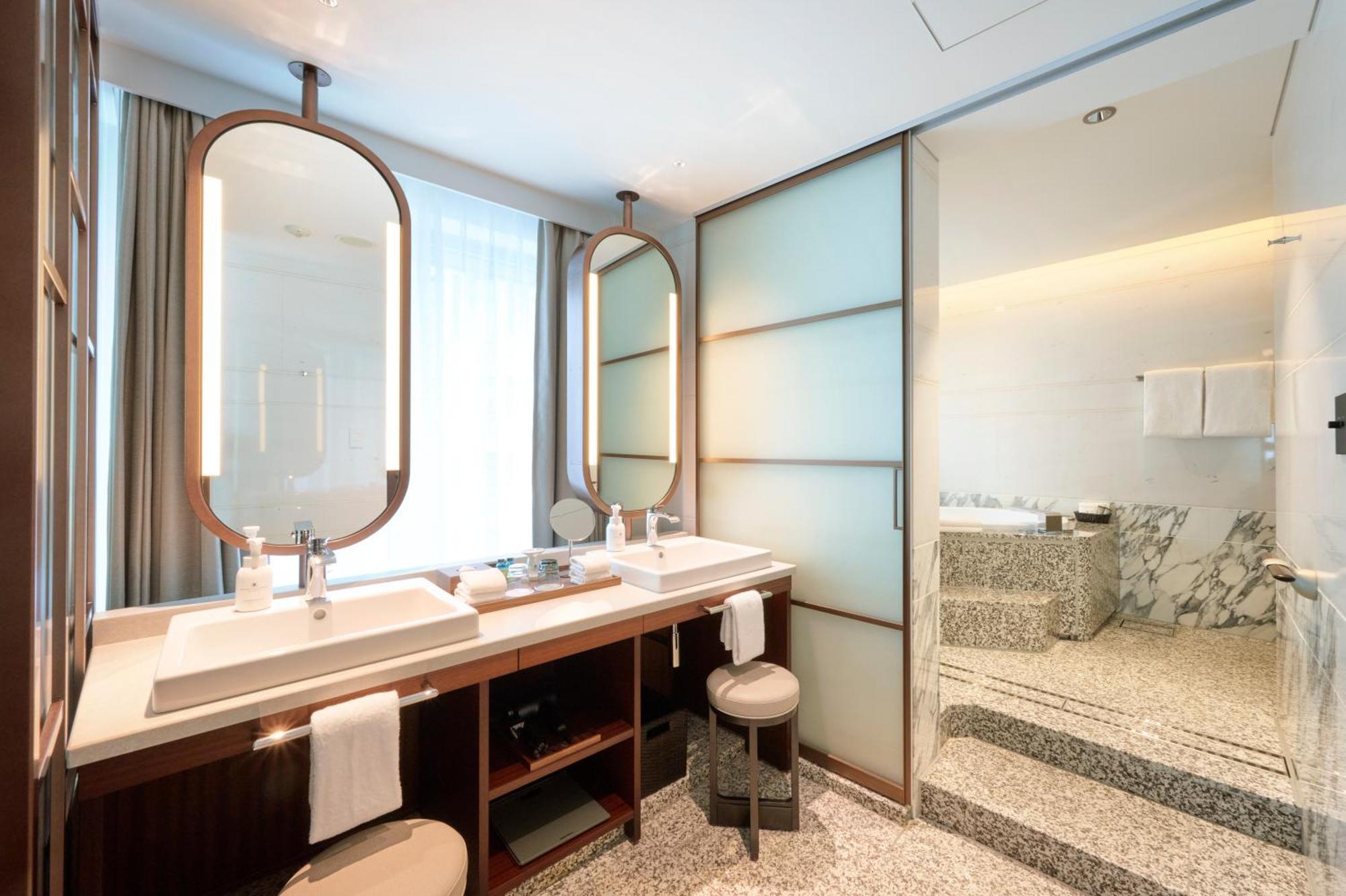 Suite Marunouchi