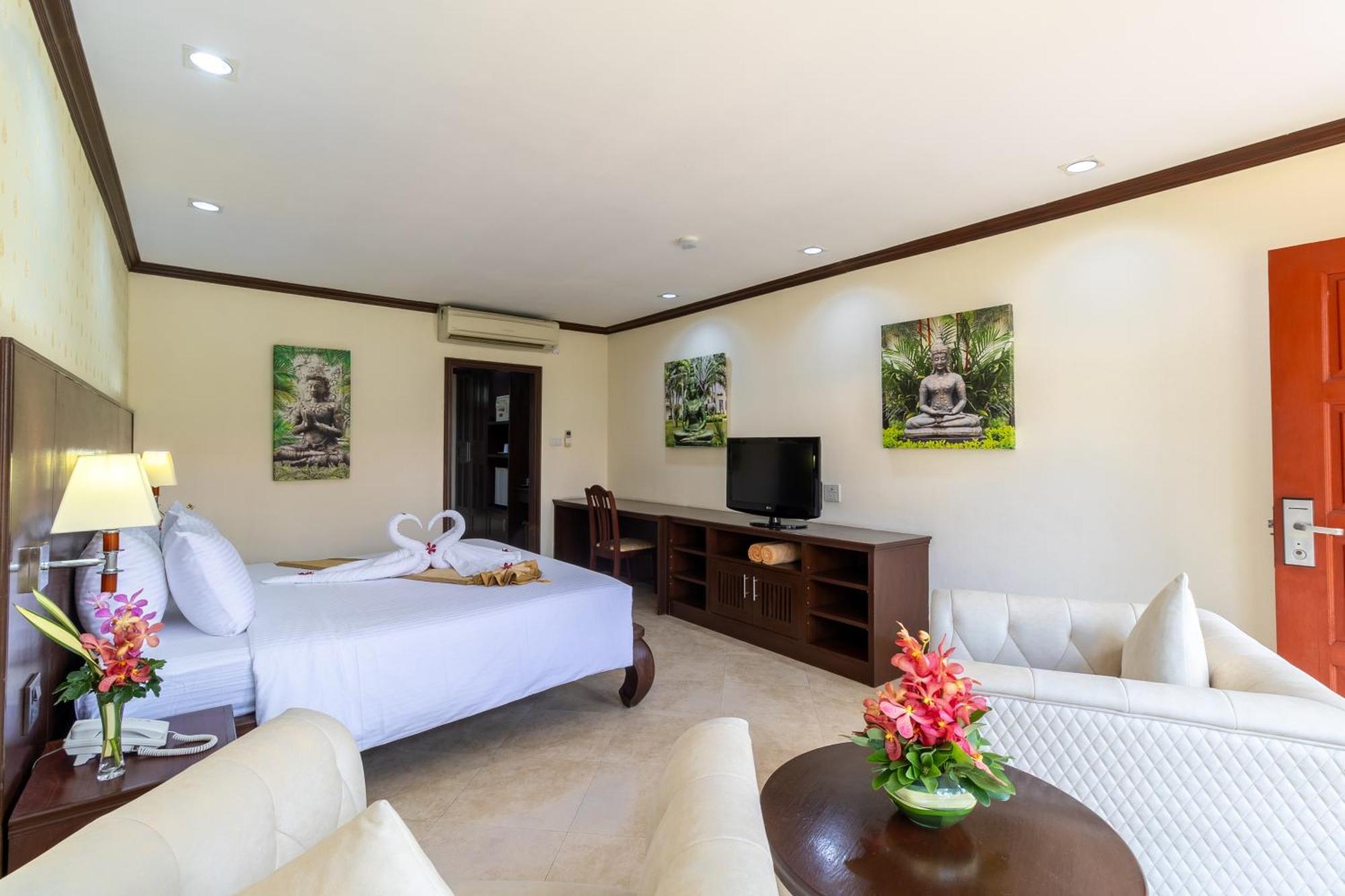 Deluxe Room King Bed