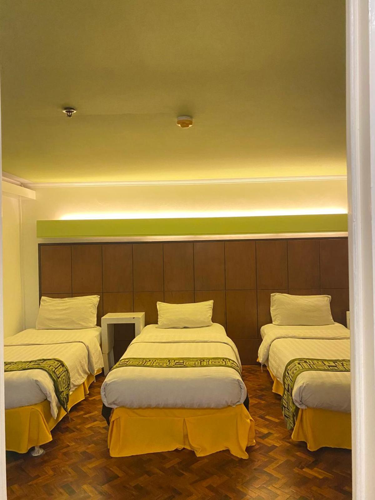 Triple Room,1704915635:JPEG