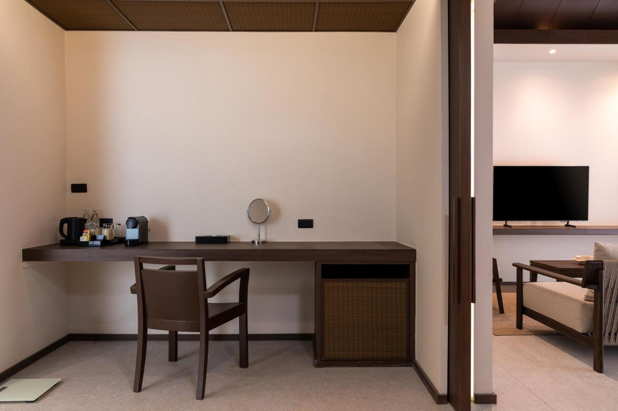 Villa Garden,1706819129:JPEG