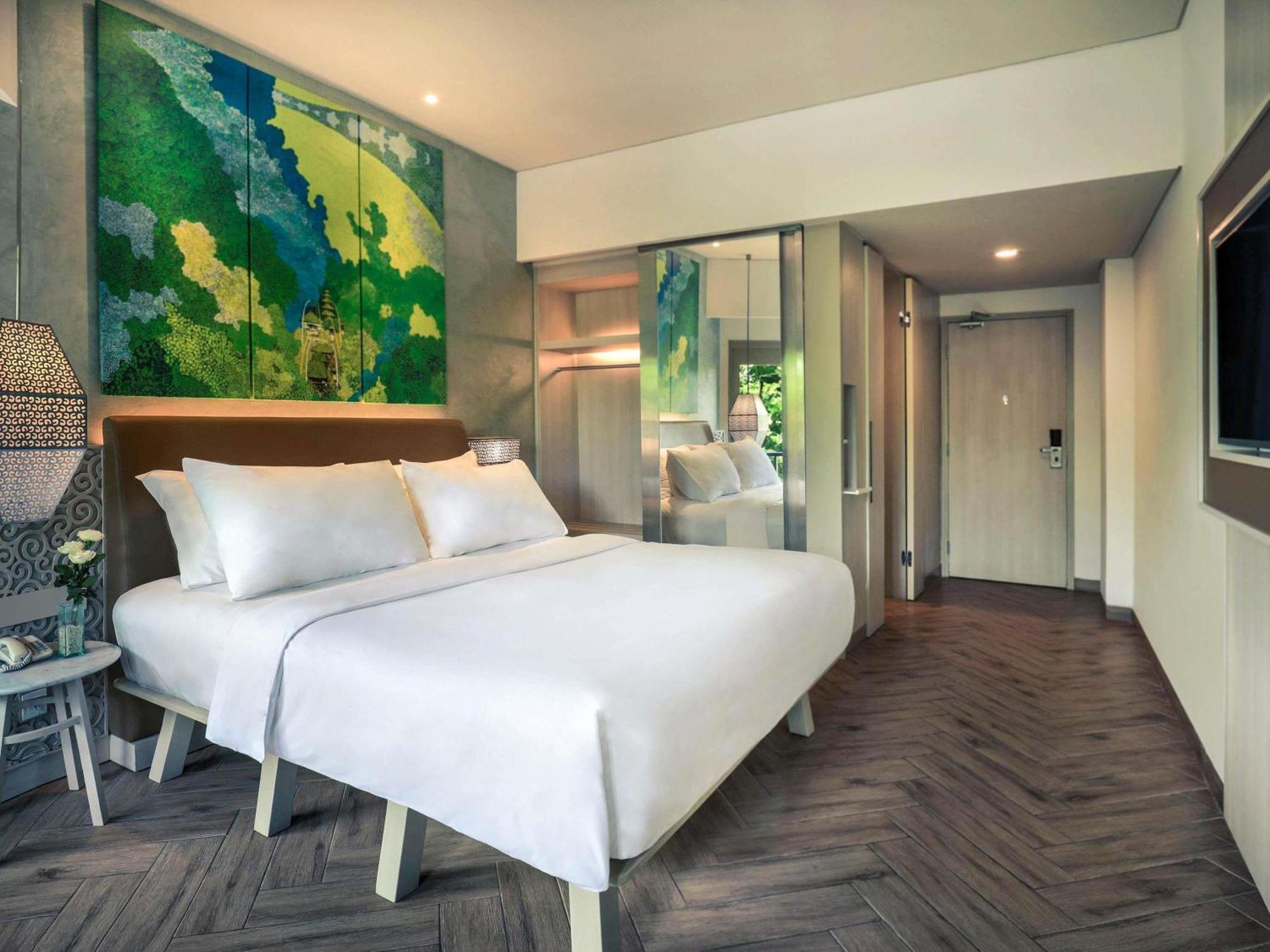 Deluxe Double Room with Balcony and Free Benefit,1716998590:JPEG