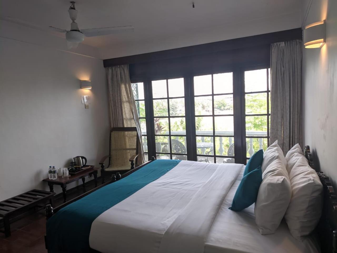 Deluxe Double Room,1717085349:JPEG