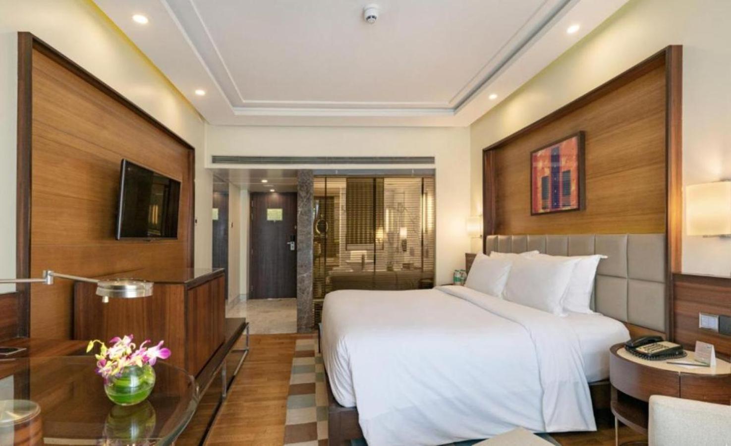 Club Myra Room on Buffet Lunch on Laundry & Airport Pick-up