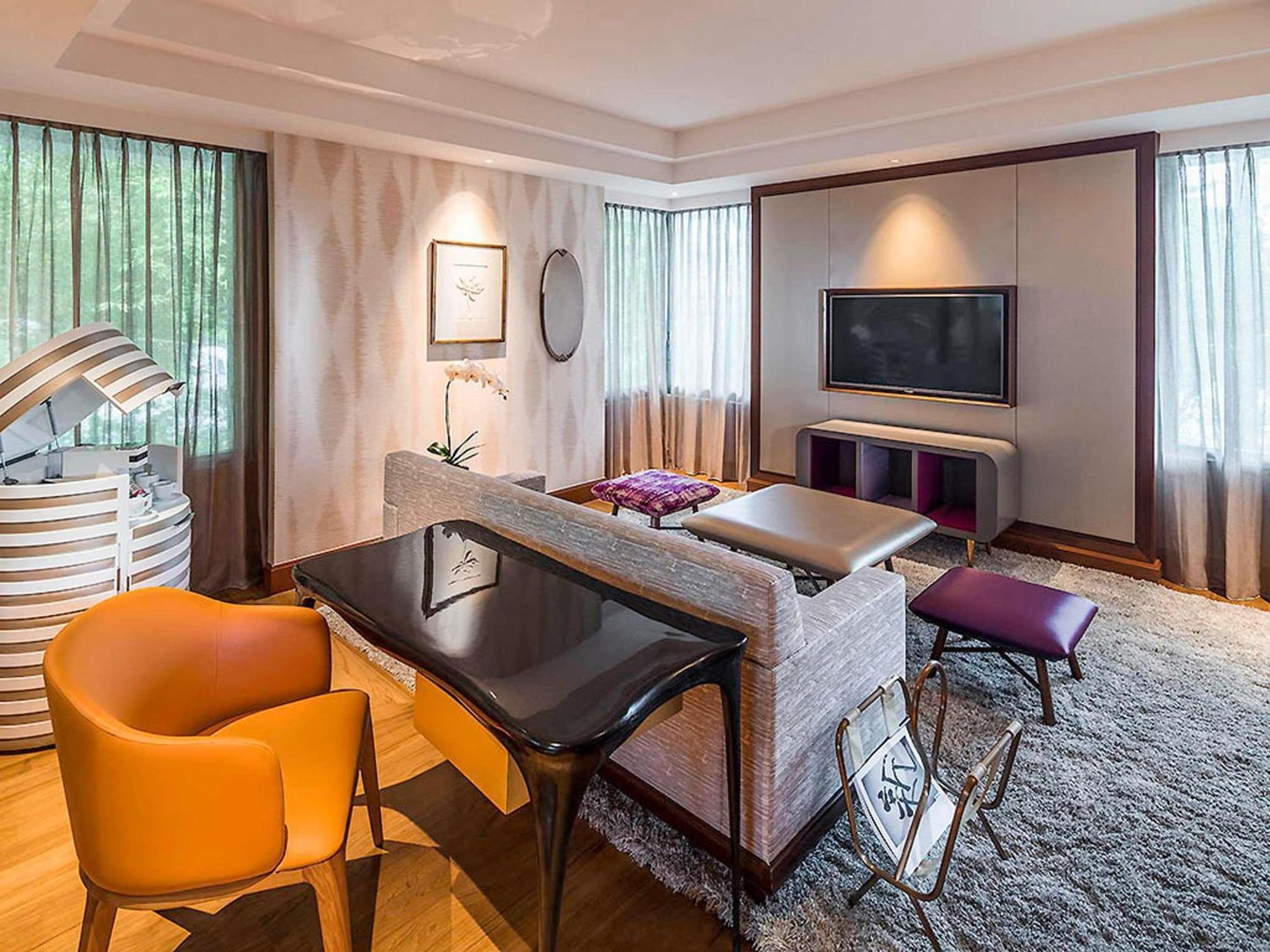 Prestige Suite Separate Bedroom & Living Area 1 King Size Bed,1773740523:JPEG