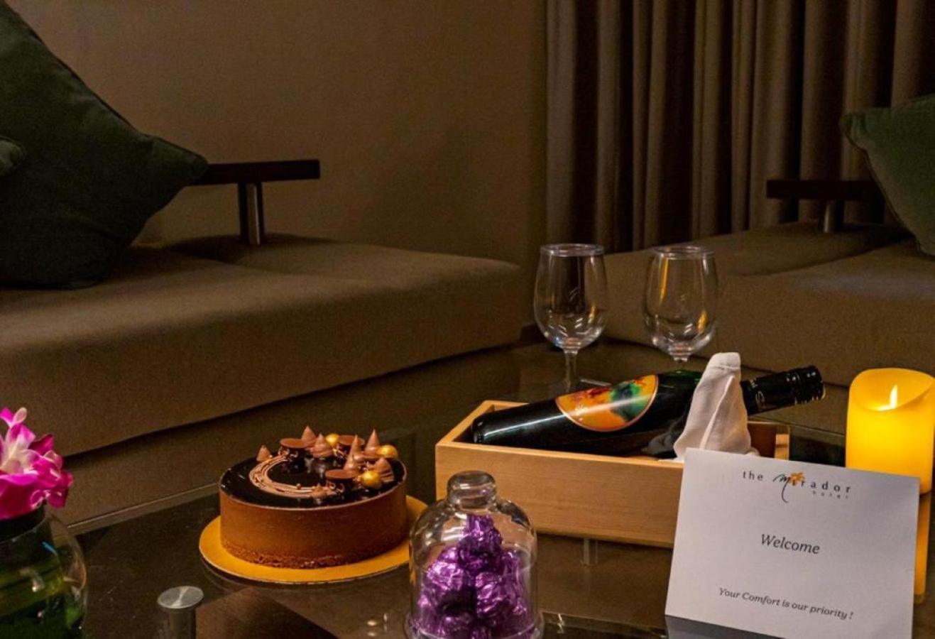 Suite on Buffet Lunch on Laundry & Airport Pick-up