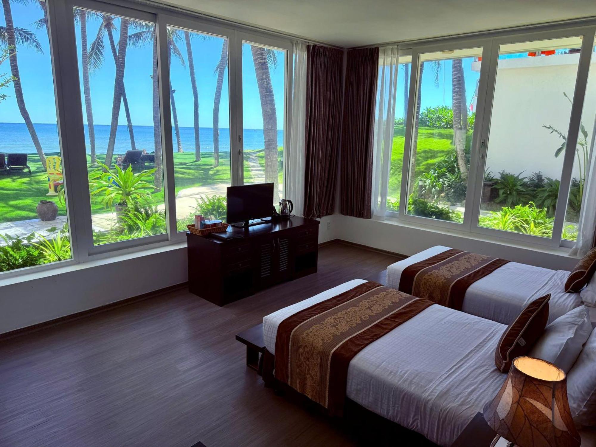 Deluxe Twin Room Beach Front