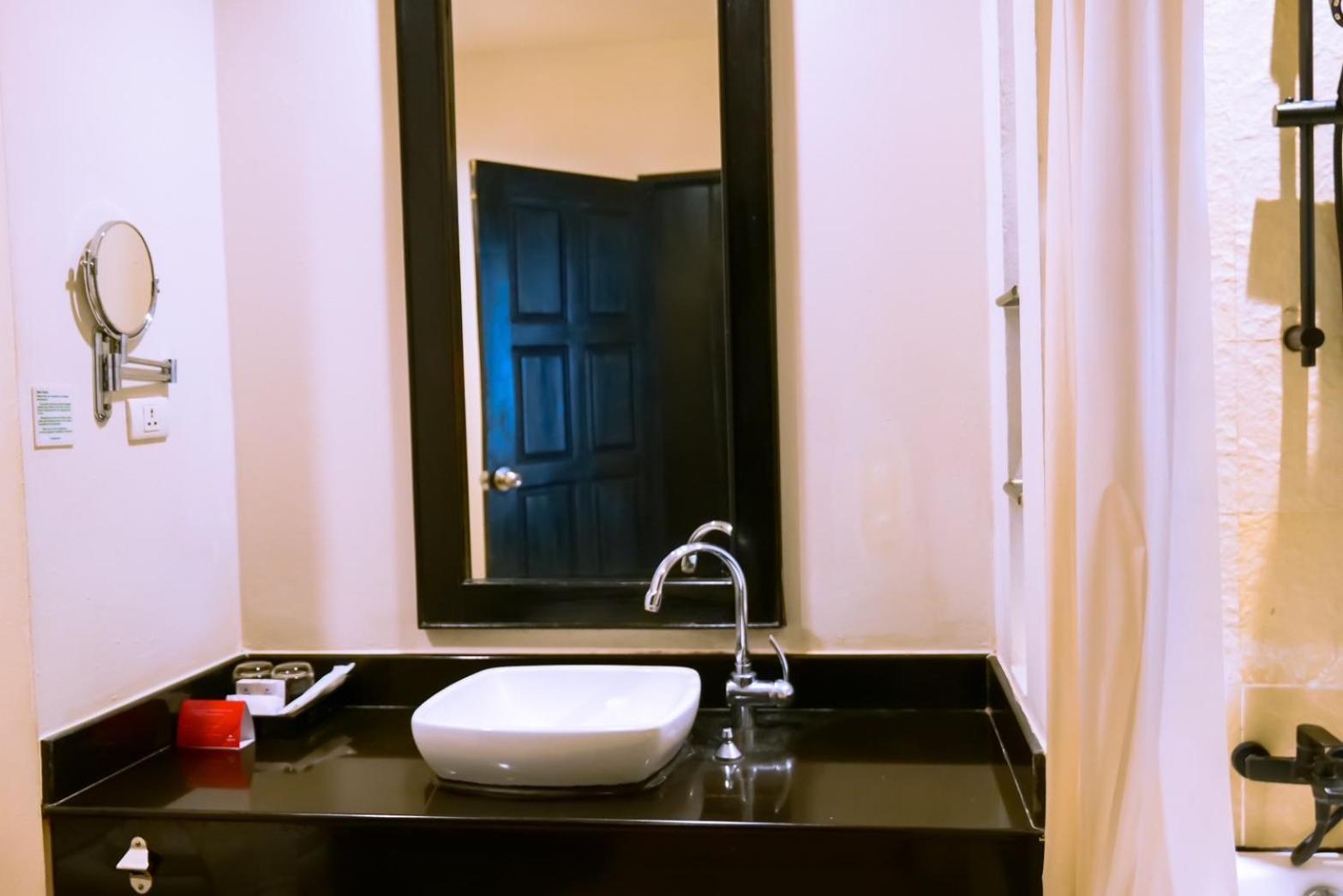 Superior Double or Twin Room with Garden View,1746855017:JPEG