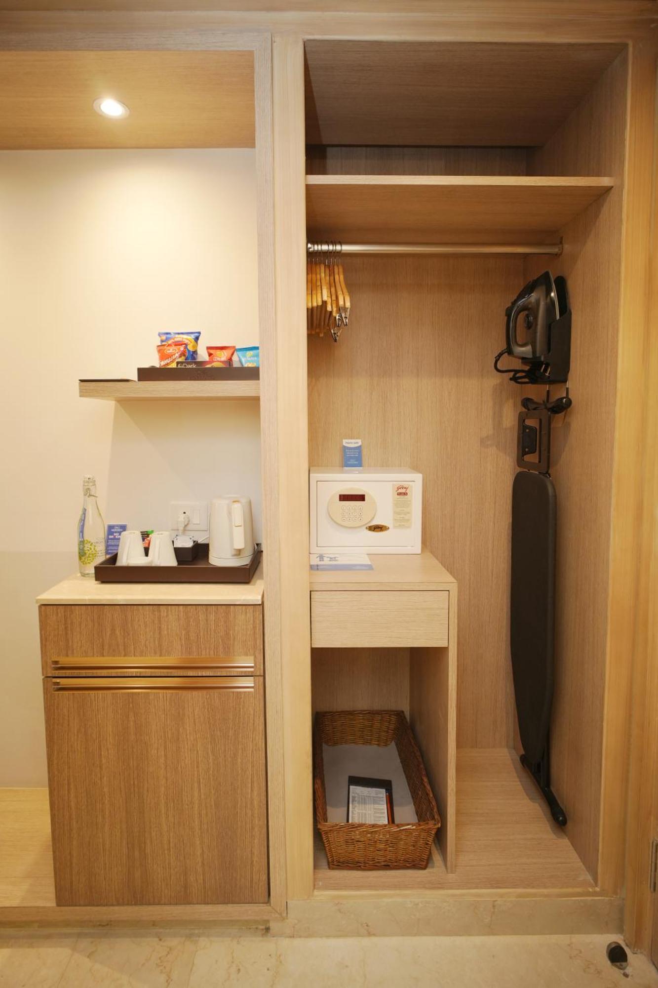 Executive Room - 1 Double Bed,1756440626:JPEG
