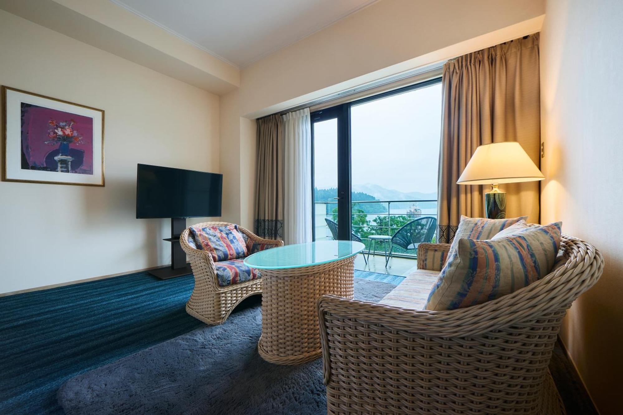 Junior Suite Balcony Lake View