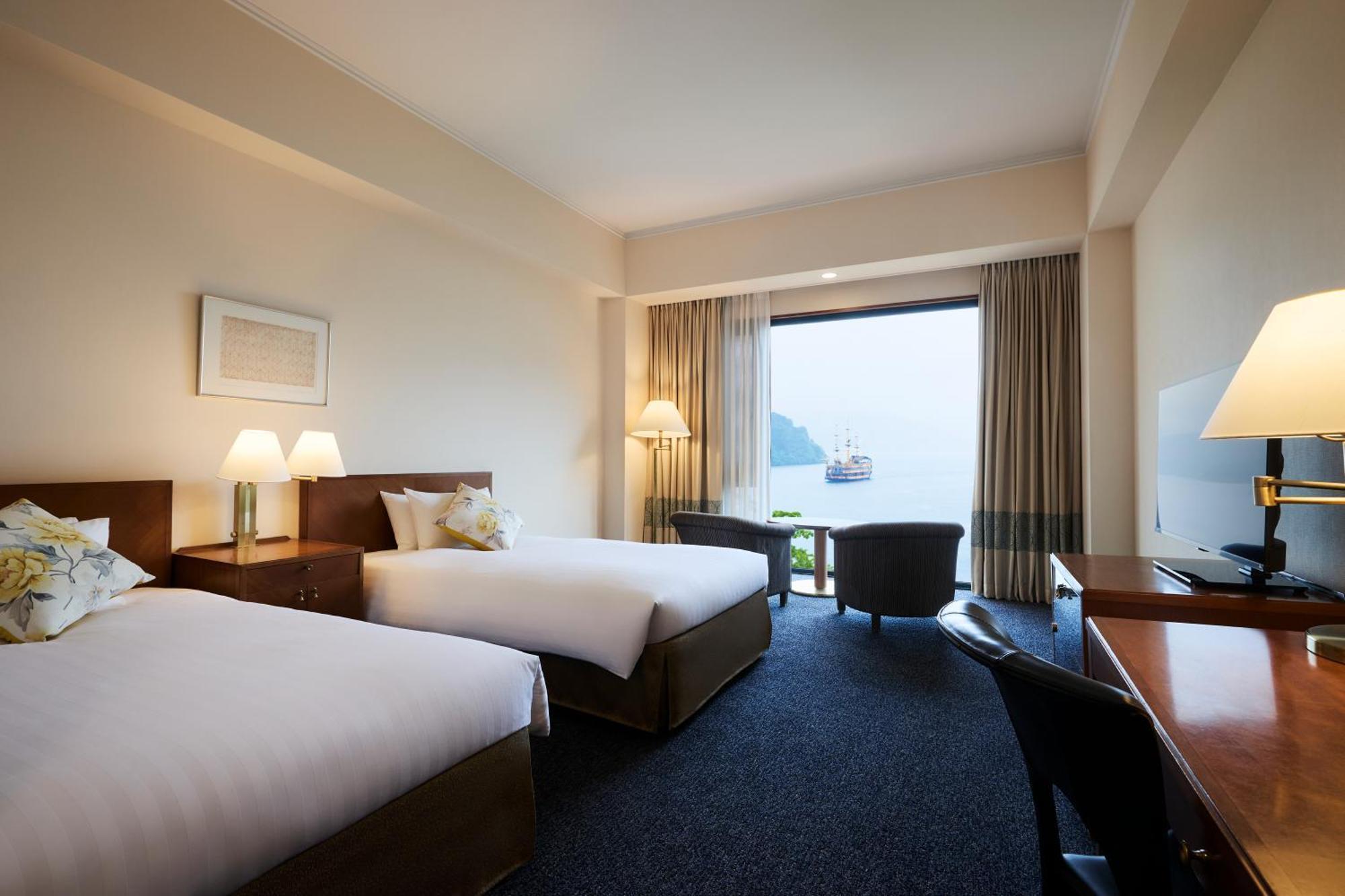Superior Twin Room Lake View
