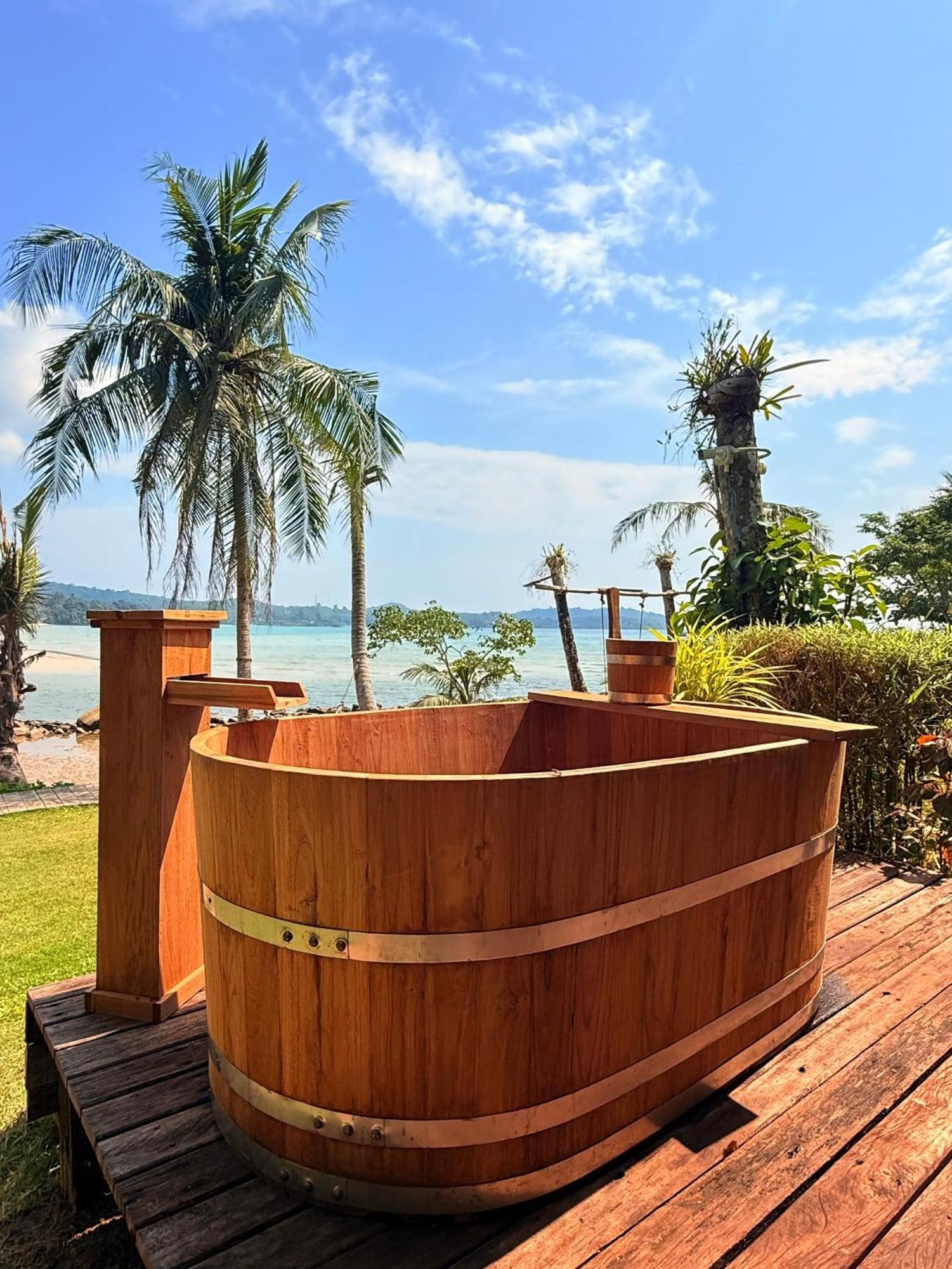 Beachfront Villa,1758528028:JPEG