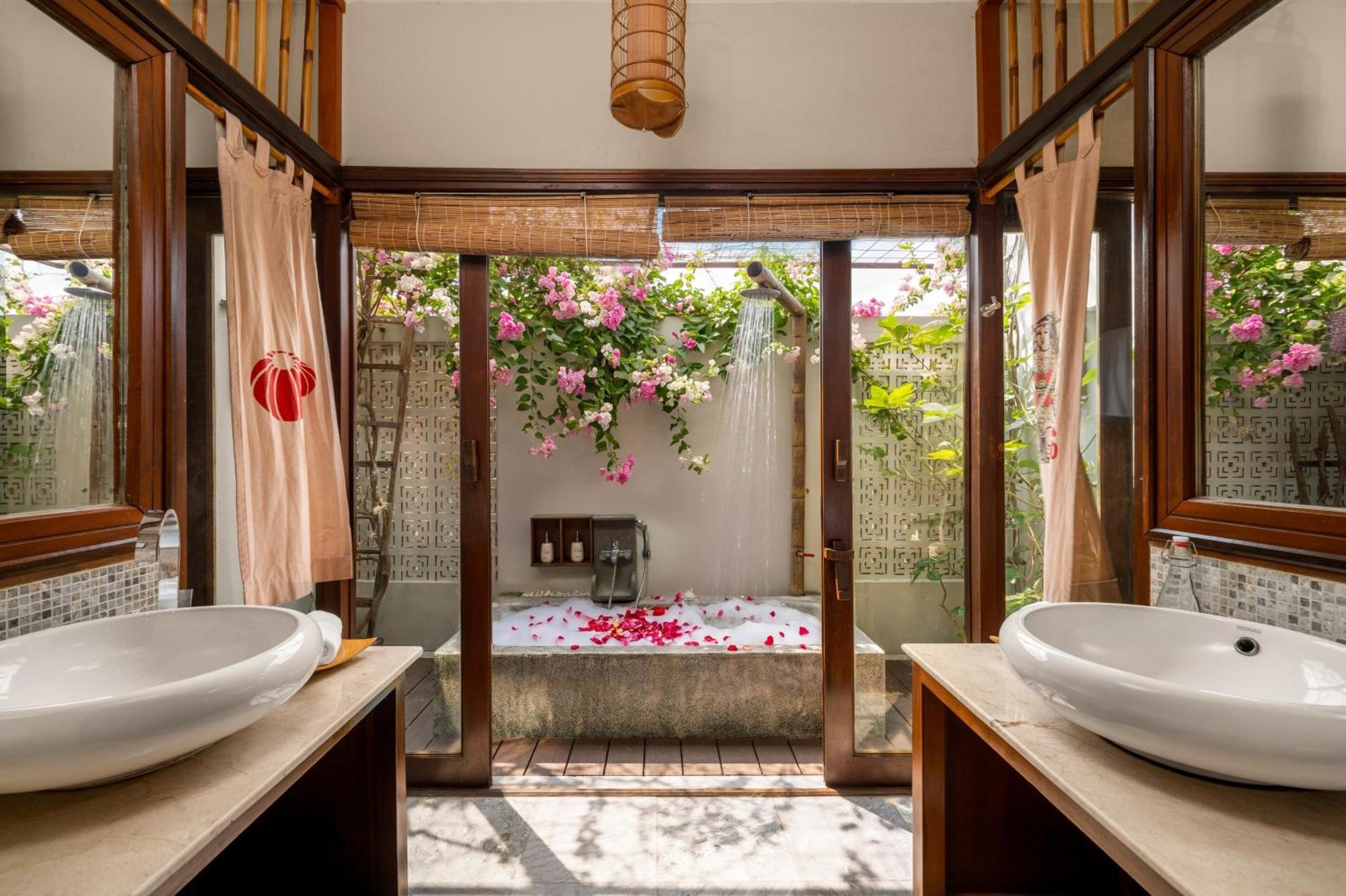 Garden view Twin room