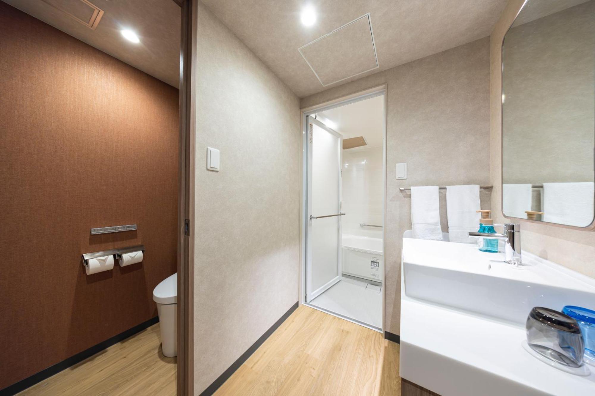 Renewal Premier Twin Room Non-Smoking