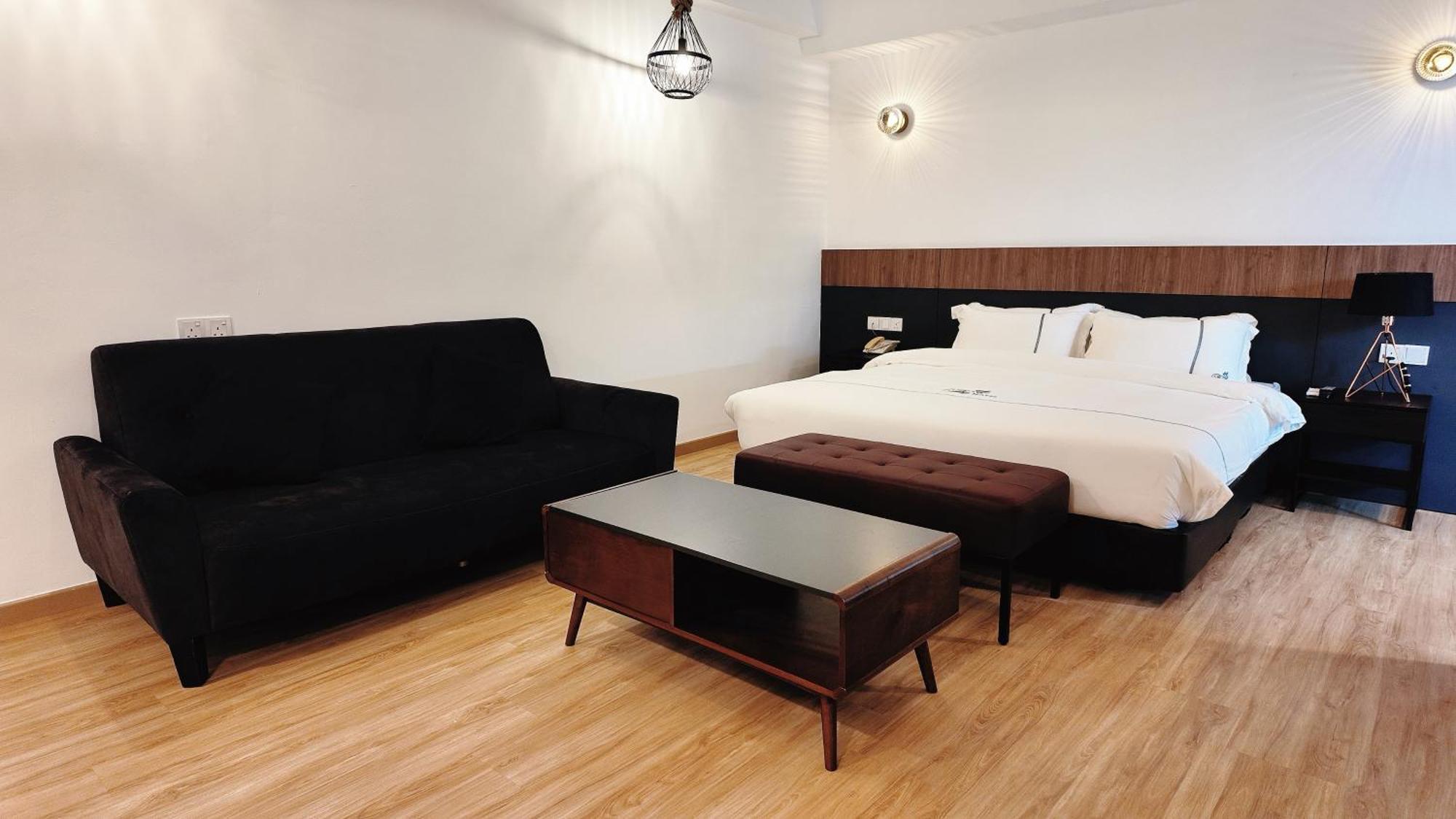 Deluxe Double Room with Bath