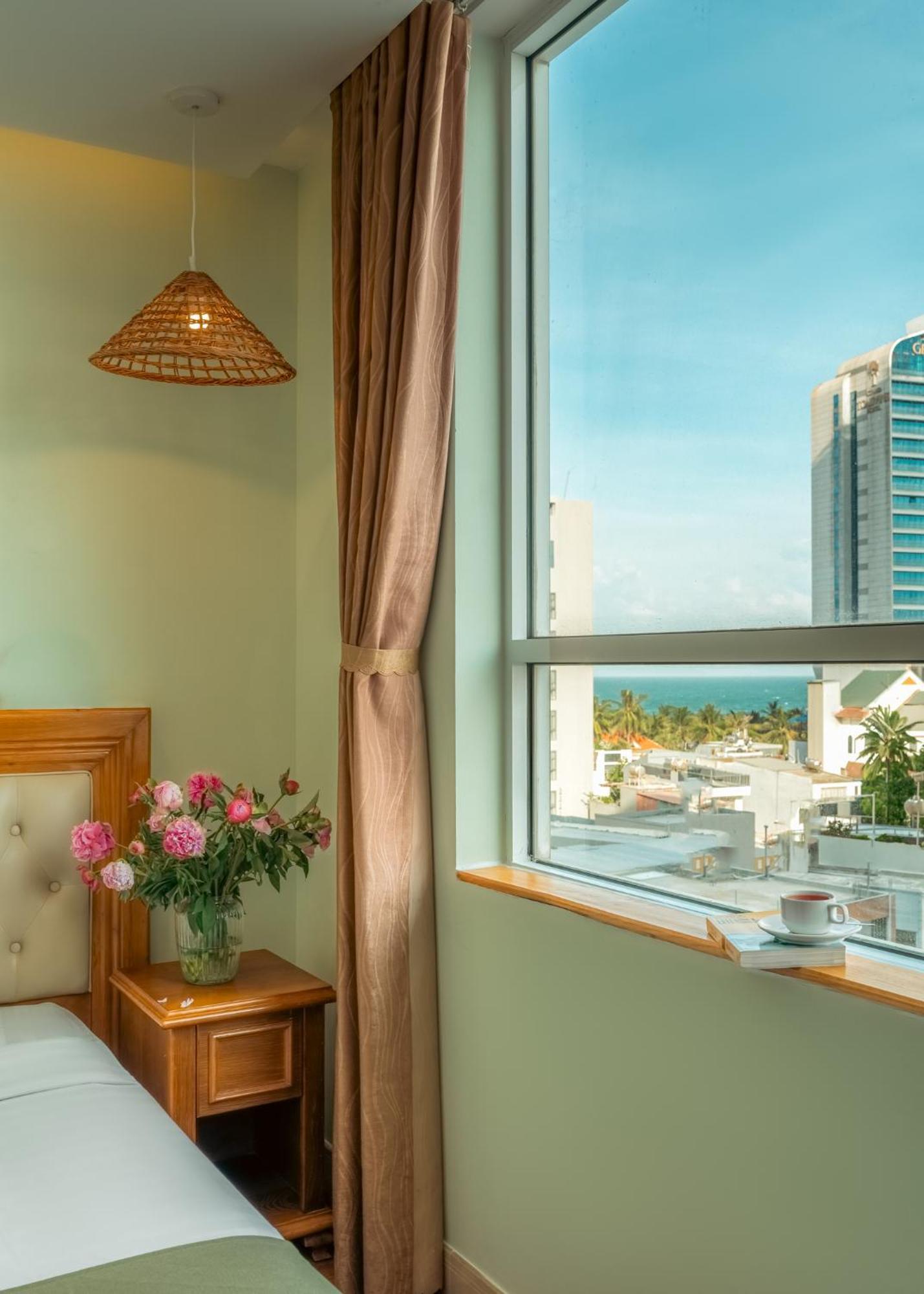 Royal Ocean View Bathtub,1771613454:JPEG