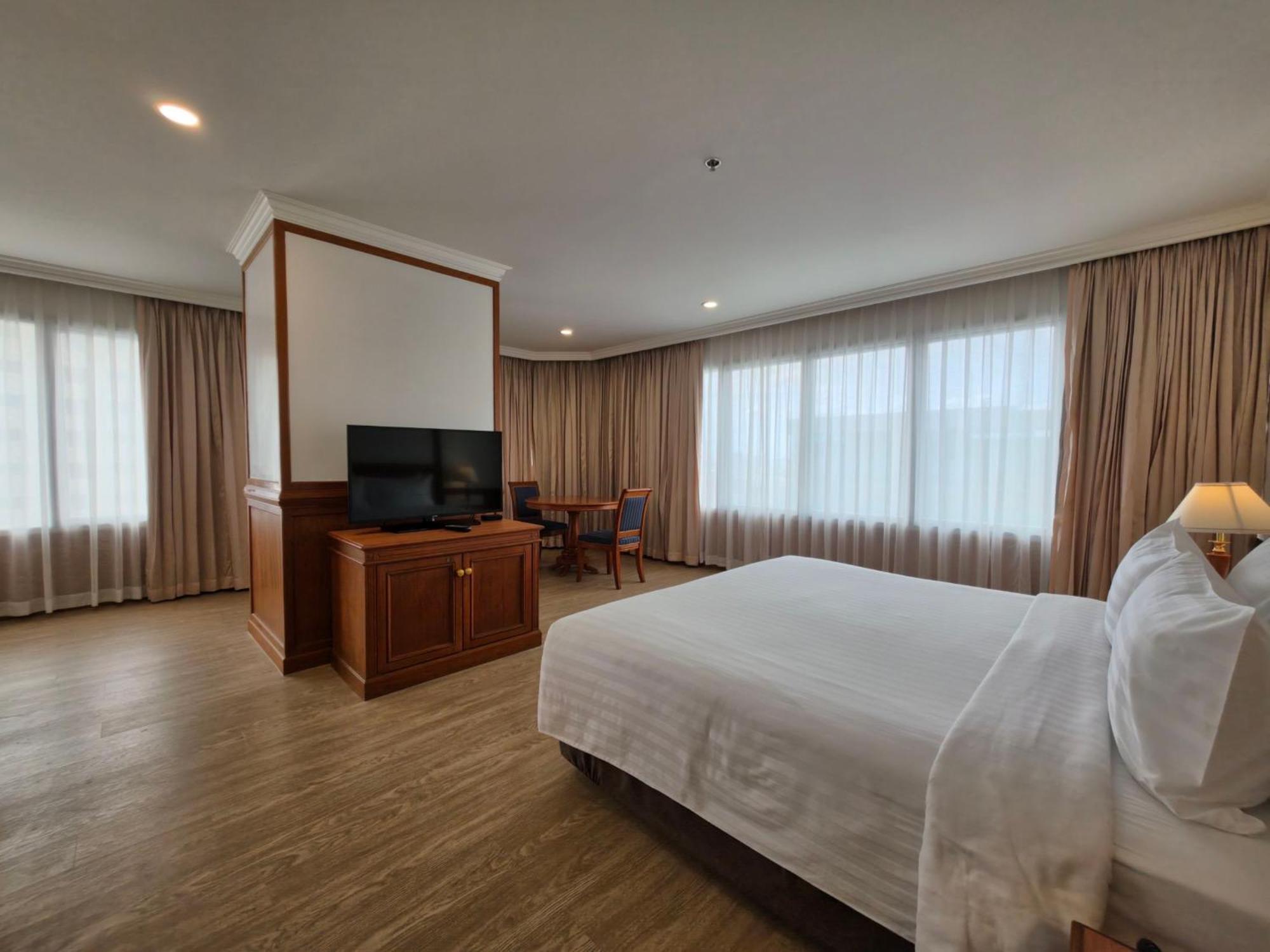 Executive Suite
