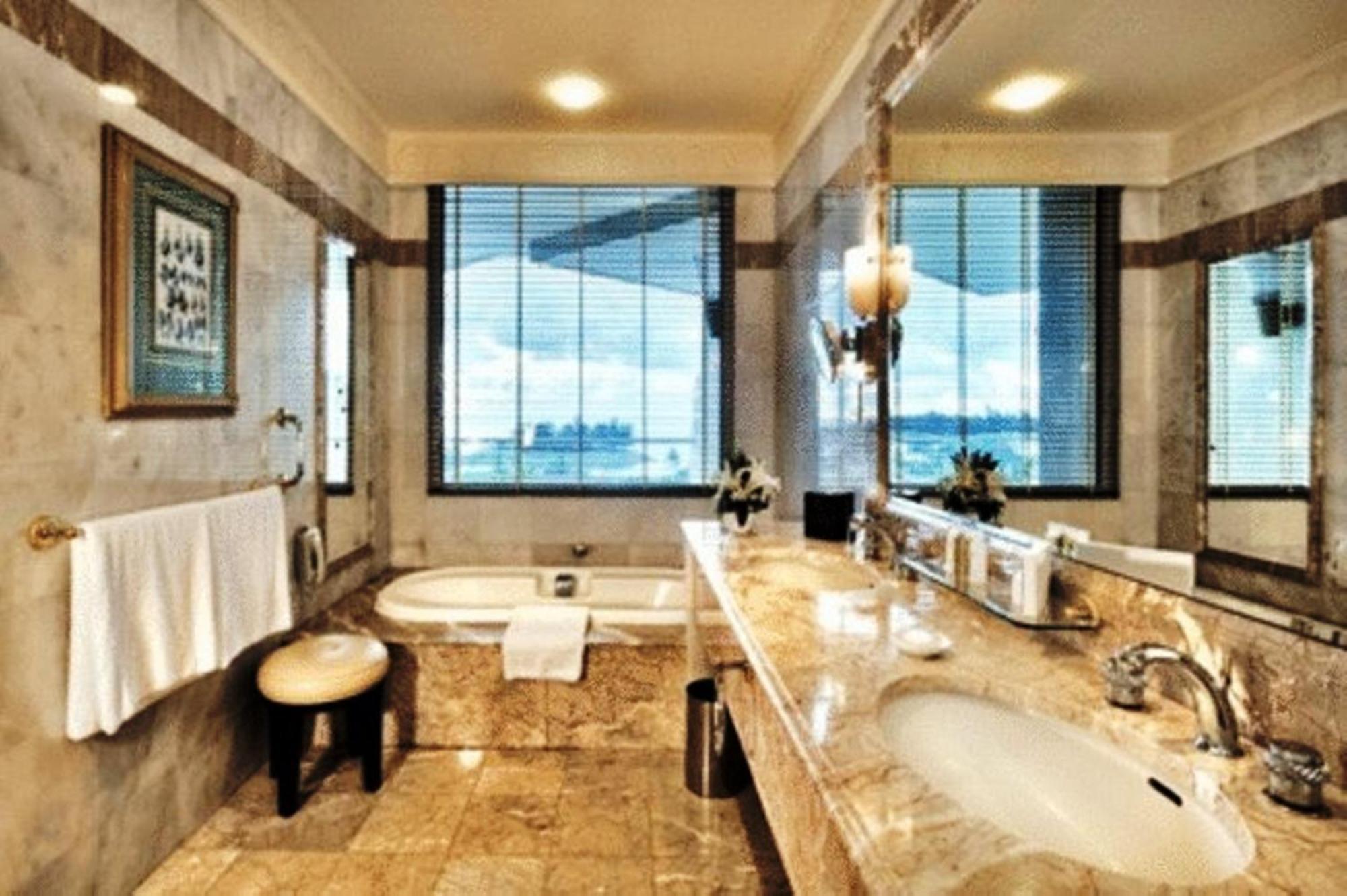 Deluxe Double or Twin Room,1421344953:JPEG