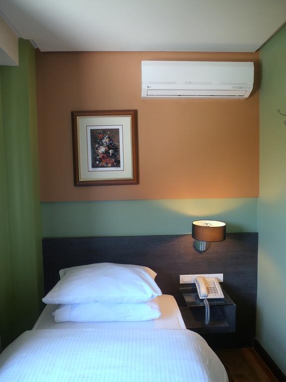 Standard Single Room,228502193:JPEG