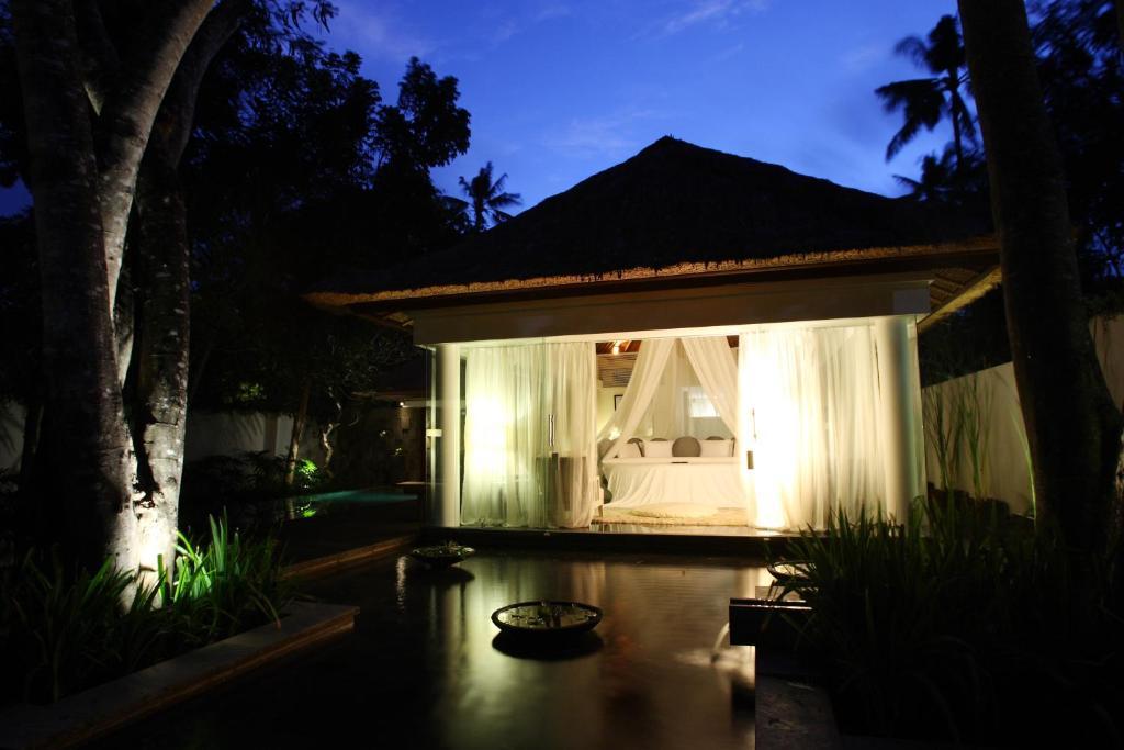 One-Bedroom Luxury Pool Villa Airport Transfer