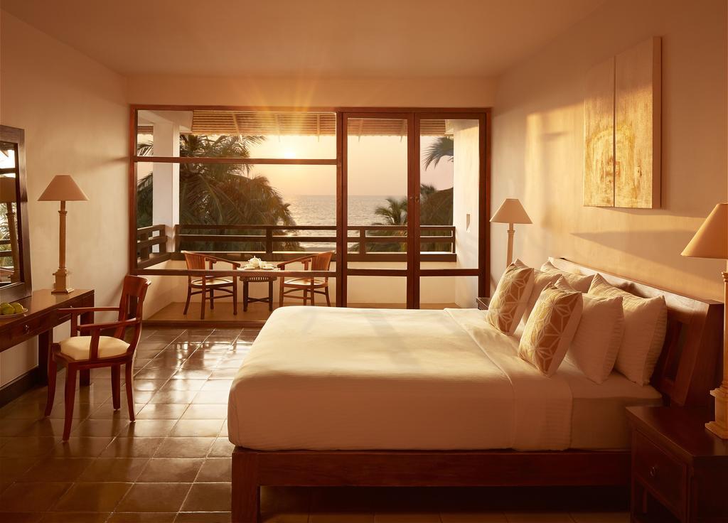 Deluxe Double Room Sea View at Center Point Black Coral & at Seaside Social restaurants