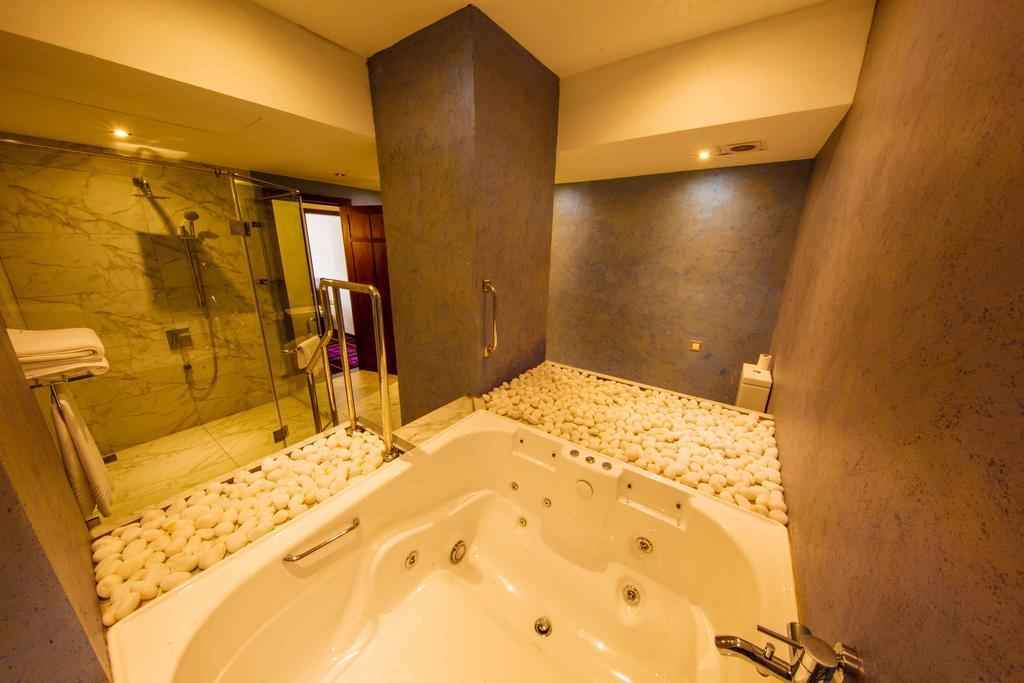 Suite Room with 15% F&B 