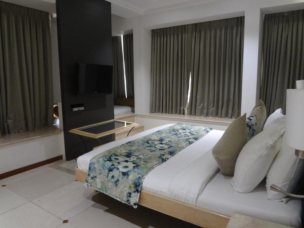 Deluxe Double or Twin Room,325665700:JPEG