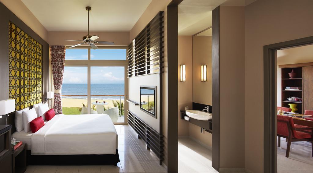 Junior Suite with Sea View - USD 10 credit on Food & Beverages Per Day 