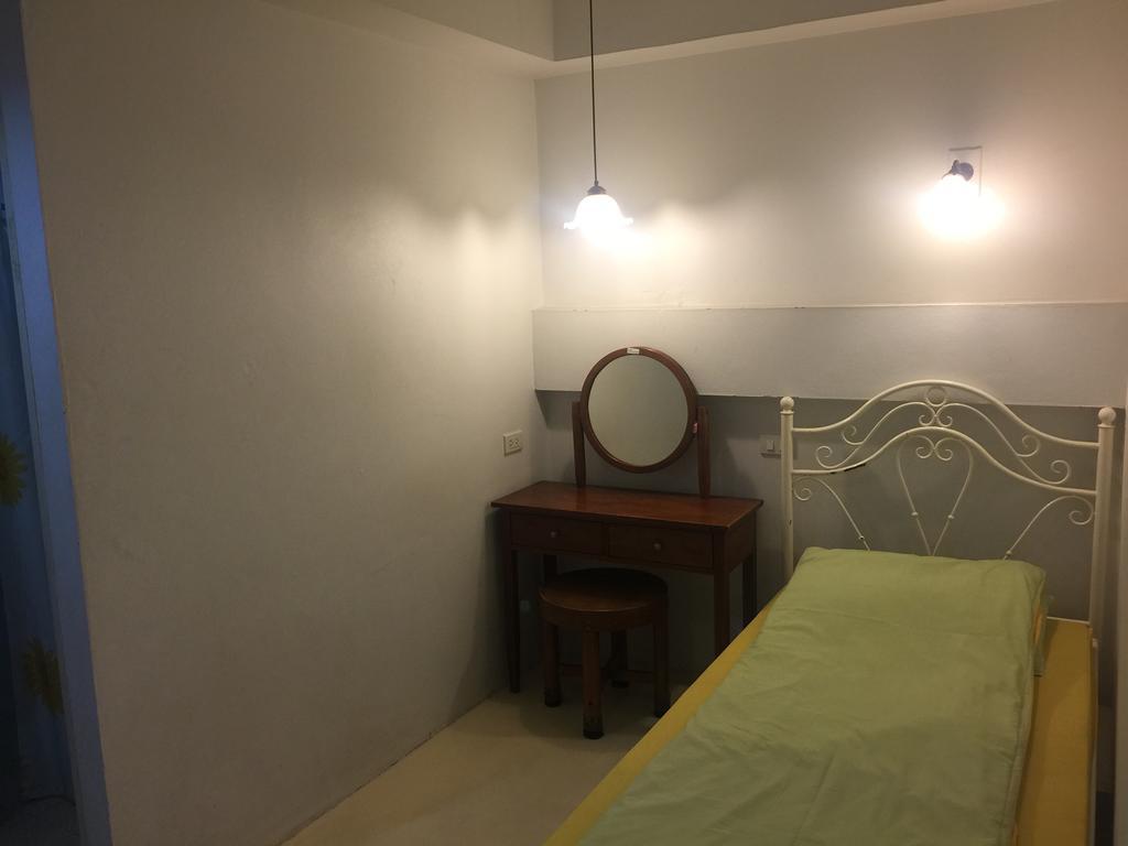 Standard Single Room,382687987:JPEG