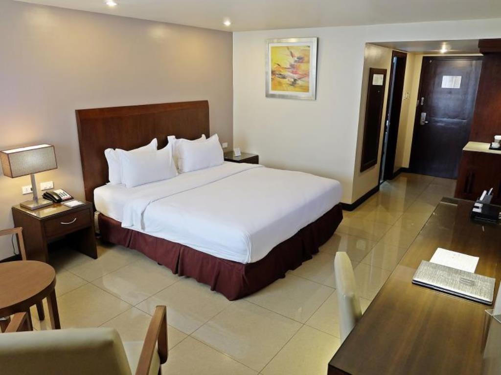 Deluxe King Room
