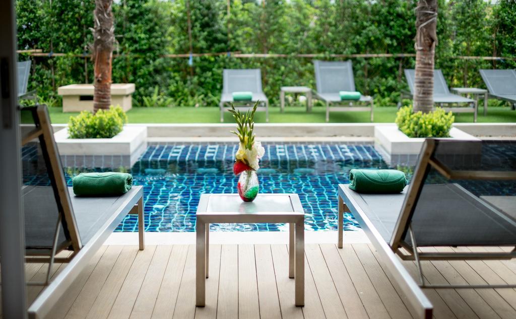 Deluxe Room With Pool Access,1649020431:JPEG
